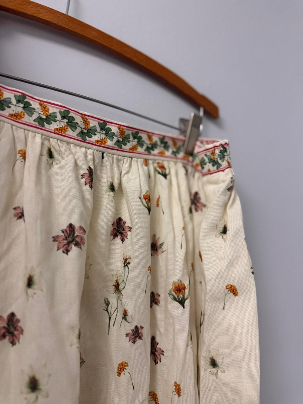 Max Studio Cream Floral Skirt with Embroidered Waistband